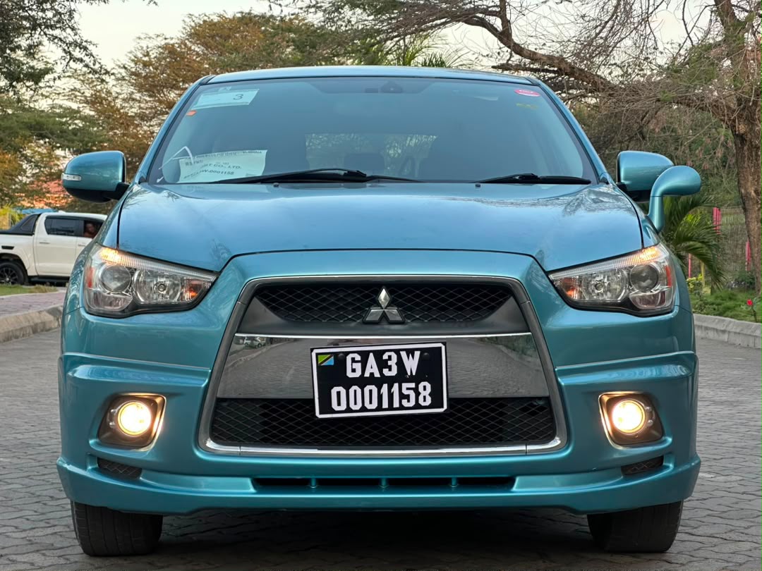 MITSUBISHI RVR